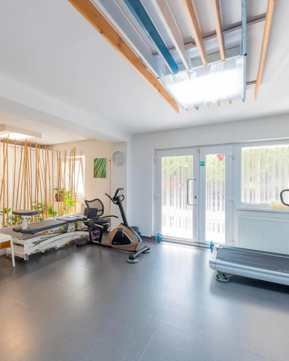 Sala de recuperare medicală Kinesis Clinic, București